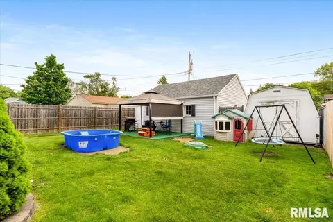 2320 6th St, Moline, IL 61265 photo 5