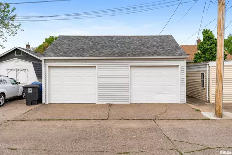 2320 6th St, Moline, IL 61265 photo 10