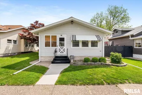 2320 6th St, Moline, IL 61265