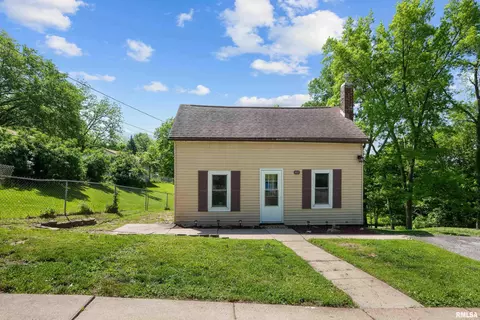 411 Cherry St, Port Byron, IL 61275