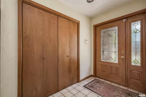 4902 35th Ave, Moline, IL 61265 photo 3