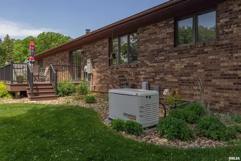 4902 35th Ave, Moline, IL 61265 photo 38