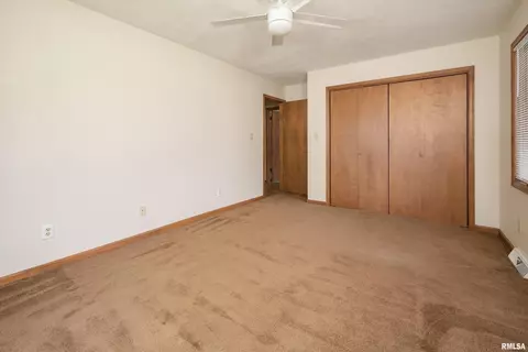 4902 35th Ave, Moline, IL 61265 photo 23