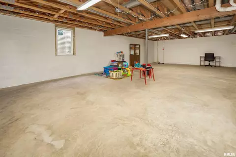 4902 35th Ave, Moline, IL 61265 photo 33