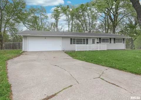 3200 9th Street Ct, East Moline, IL 61244