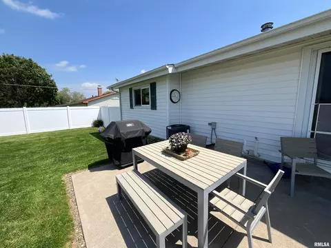 4 Geneva St, Mount Carroll, IL 61053 photo 27