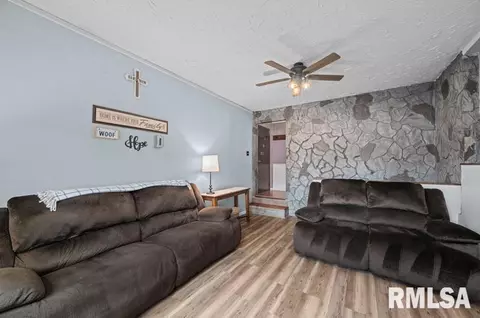 5330 33rd Ave, Moline, IL 61265 photo 5