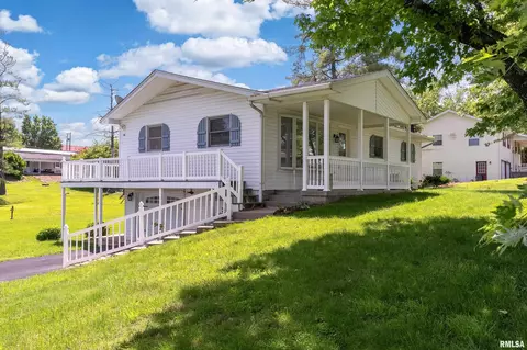 105 Skyline Dr, Goreville, IL 62939
