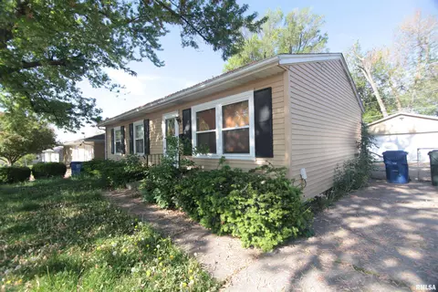 2630 N Concord St, Davenport, IA 52804