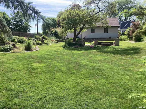 2556 30th St, Moline, IL 61265 photo 30