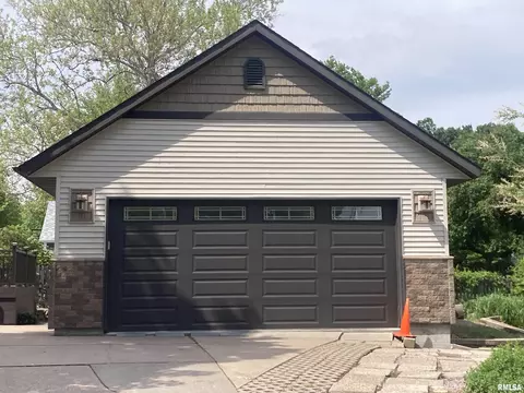 2556 30th St, Moline, IL 61265 photo 26