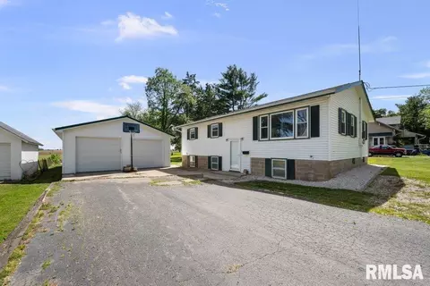 216 Mckinley St, Hooppole, IL 61258