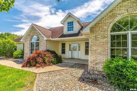 501 Bogie Dr, Herrin, IL 62948 photo 2