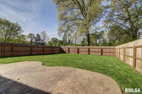 713 W Park St, Morrison, IL 61270 photo 10
