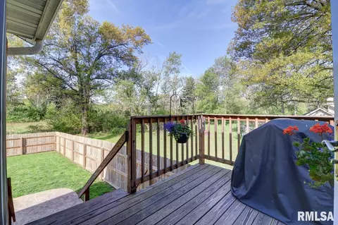 713 W Park St, Morrison, IL 61270 photo 9