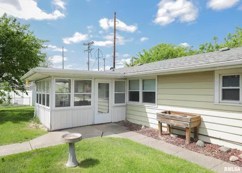 2218 9th St, Silvis, IL 61282 photo 28