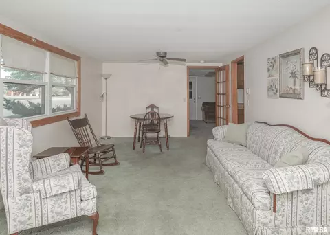 2218 9th St, Silvis, IL 61282 photo 14