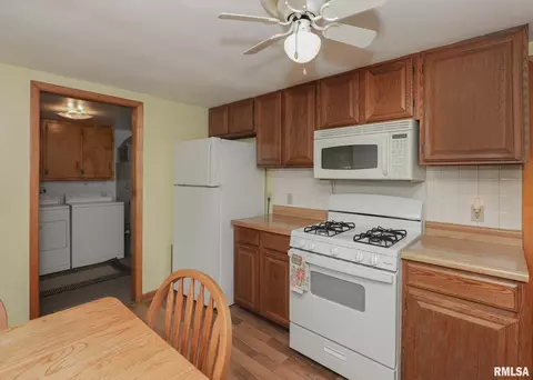 2218 9th St, Silvis, IL 61282 photo 13