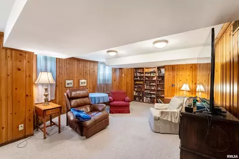 2615 12th St, Moline, IL 61265 photo 35