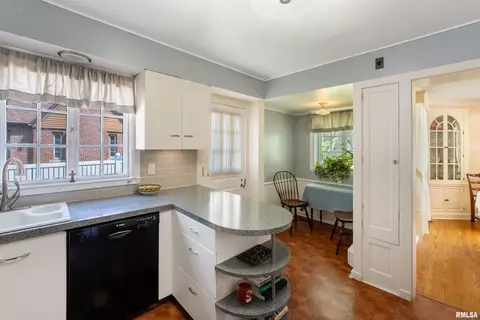 2615 12th St, Moline, IL 61265 photo 19