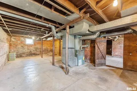 110 NW 3rd Ave, Aledo, IL 61231 photo 21