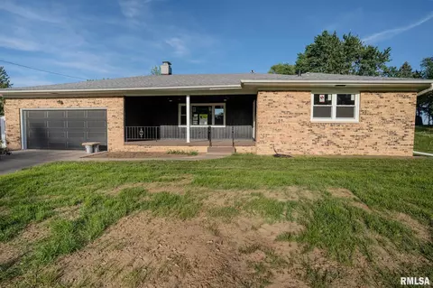 8501 49th St, Coal Valley, IL 61240