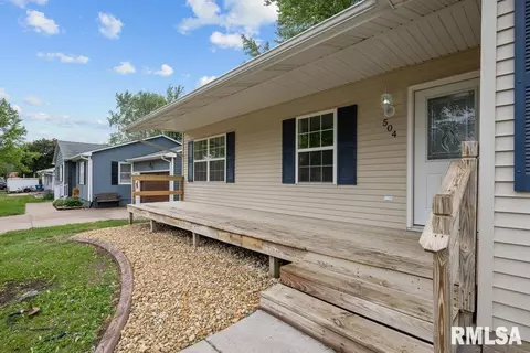 504 N 5th Pl, Eldridge, IA 52748 photo 2