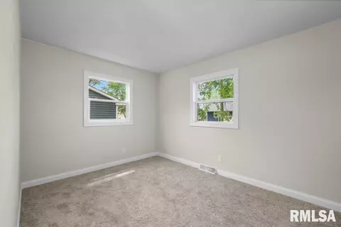 504 N 5th Pl, Eldridge, IA 52748 photo 19