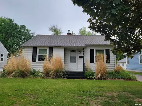 2322 4th Street A, East Moline, IL 61244