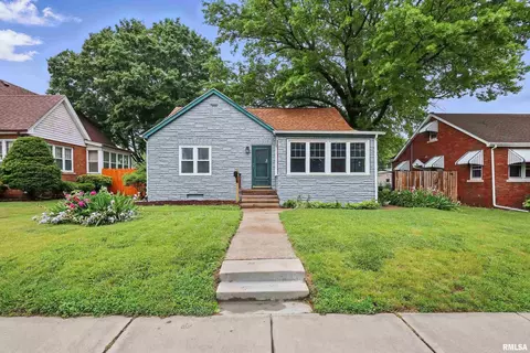1532 W High St, Davenport, IA 52804
