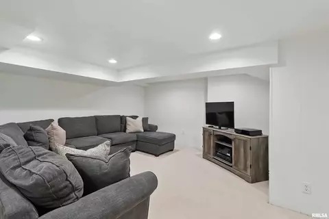 923 22nd St, Moline, IL 61265 photo 44