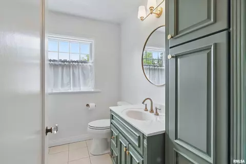 923 22nd St, Moline, IL 61265 photo 33