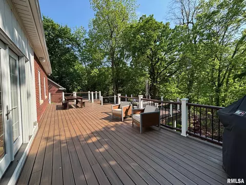 923 22nd St, Moline, IL 61265 photo 49