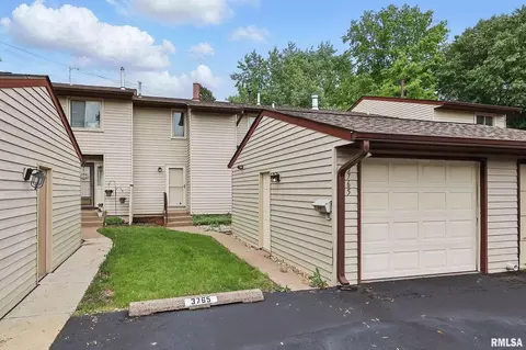 3765 Cedarwood Ct, Bettendorf, IA 52722