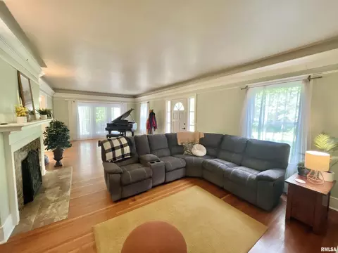 613 N Orange St, Morrison, IL 61270 photo 12