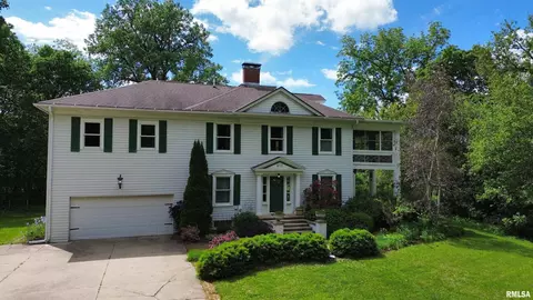 613 N Orange St, Morrison, IL 61270 photo 2