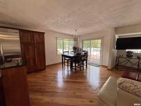 Dining - 462 Circle Dr, Kewanee, IL 61443 photo 1 of 2