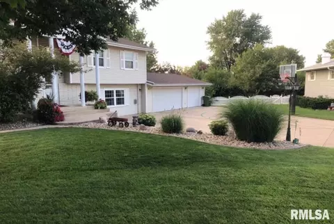 Exterior - 462 Circle Dr, Kewanee, IL 61443 photo 4 of 28