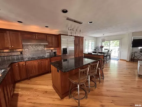 Kitchen - 462 Circle Dr, Kewanee, IL 61443 photo 5 of 7