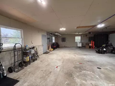 Exterior - 462 Circle Dr, Kewanee, IL 61443 photo 28 of 28