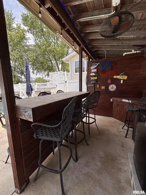 Exterior - 462 Circle Dr, Kewanee, IL 61443 photo 9 of 28
