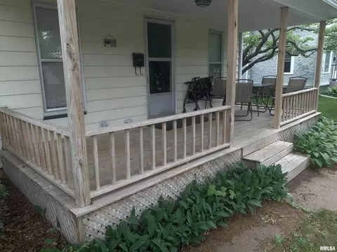 1424 29th Ave, Moline, IL 61265 photo 2