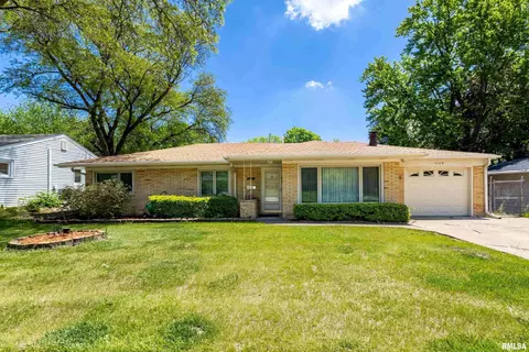 1119 14th St, Bettendorf, IA 52722