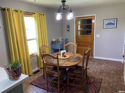 1018 S Spring St, Palmyra, MO 63461 photo 11