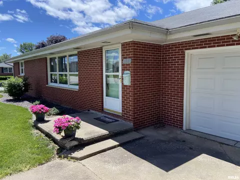 1018 S Spring St, Palmyra, MO 63461 photo 6