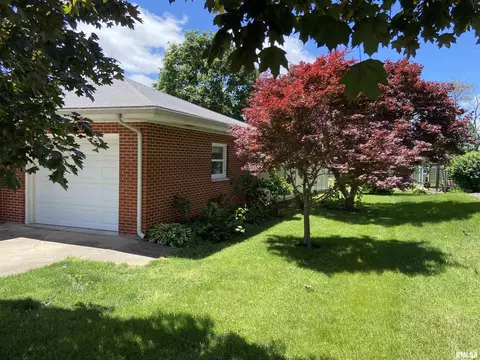 1018 S Spring St, Palmyra, MO 63461 photo 2
