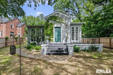 1429 Jersey Ridge Rd, Davenport, IA 52803