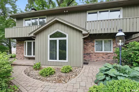 2604 10th Street Pl, Moline, IL 61265 photo 11