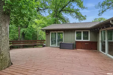 2604 10th Street Pl, Moline, IL 61265 photo 43