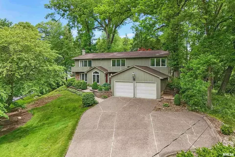 2604 10th Street Pl, Moline, IL 61265 photo 8